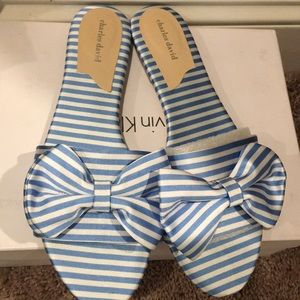 Charles David blue and white stripped flat